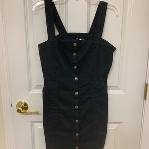 Super cute, flattering black jean button up dress